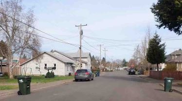 3rd St, Creswell, OR 97426 #1