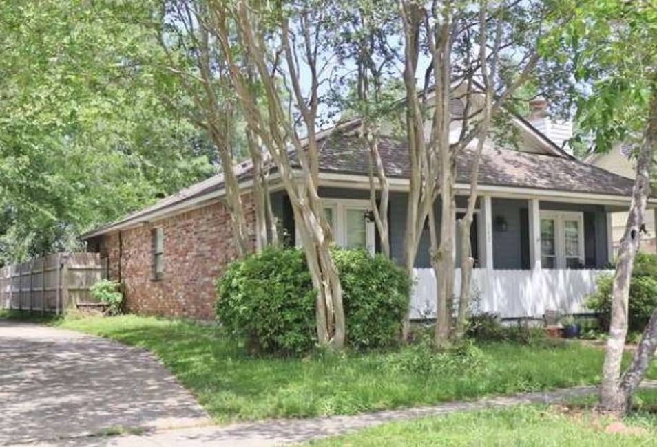 Foreclosure Trustee - Reported Vacant, 642 Meadow Bend Dr, Baton Rouge, LA 70820