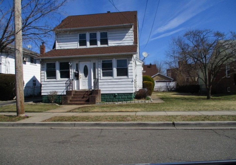 Foreclosure Trustee, 18 Perry Street, Hempstead, NY 11550