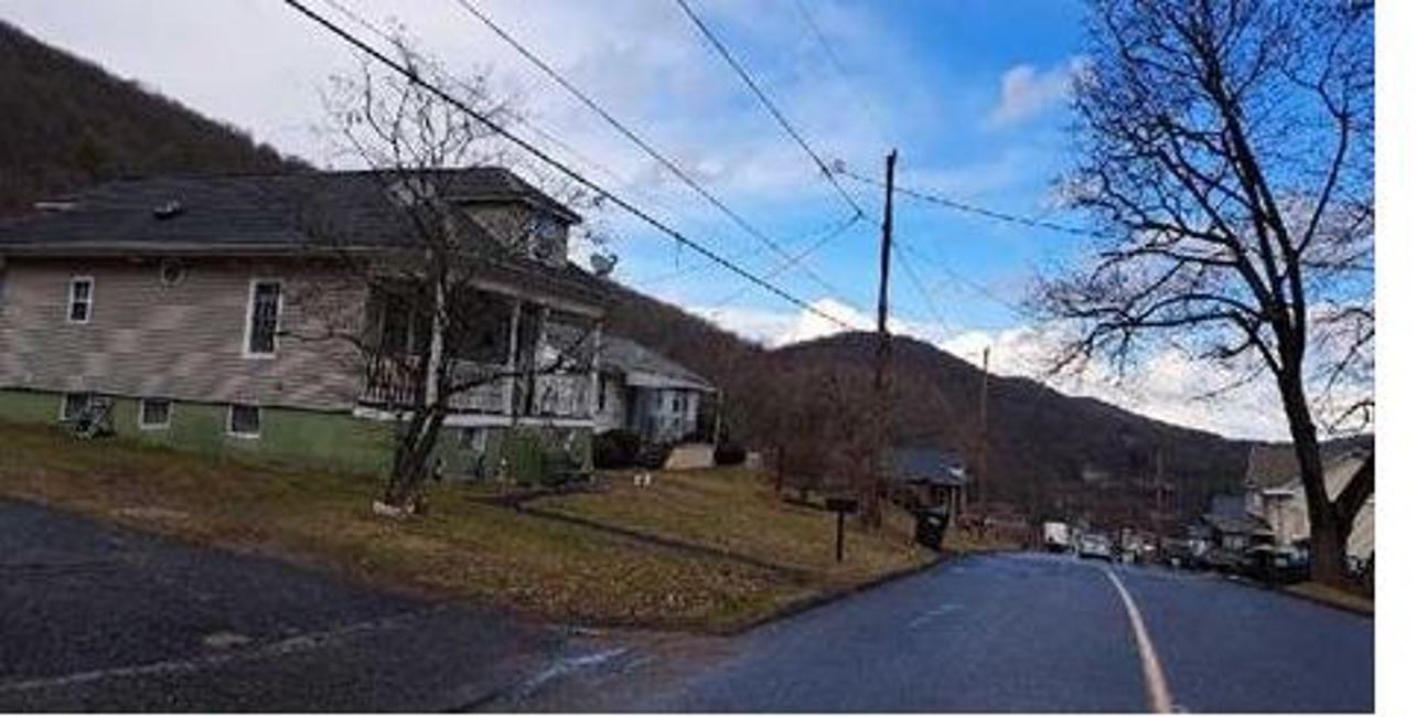 2nd Chance Foreclosure - Reported Vacant, 143 Main St, Pottsville, PA 17901