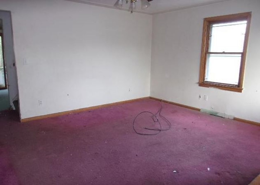 2nd Chance Foreclosure - Reported Vacant, 1224 W 23RD St, Lorain, OH 44052