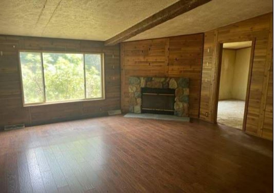 2nd Chance Foreclosure - Reported Vacant, 24877 N Street, Cassopolis, MI 49031