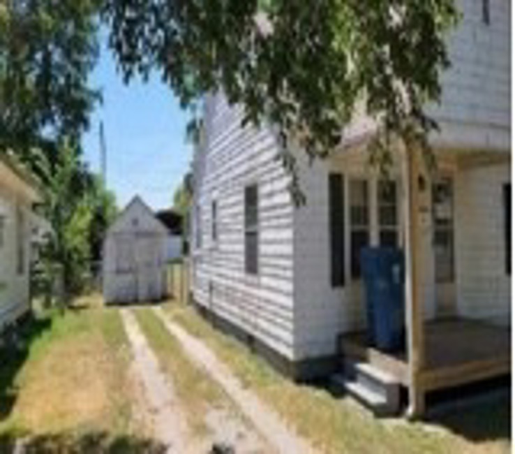 2nd Chance Foreclosure - Reported Vacant, 1411 W 6TH St, Coffeyville, KS 67337