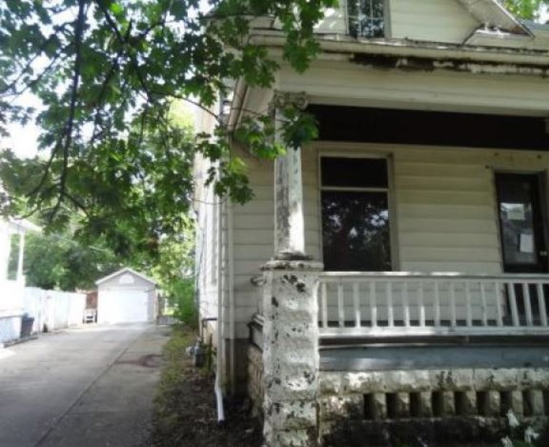 2nd Chance Foreclosure - Reported Vacant, 1516 S 5TH St, Rockford, IL 61104