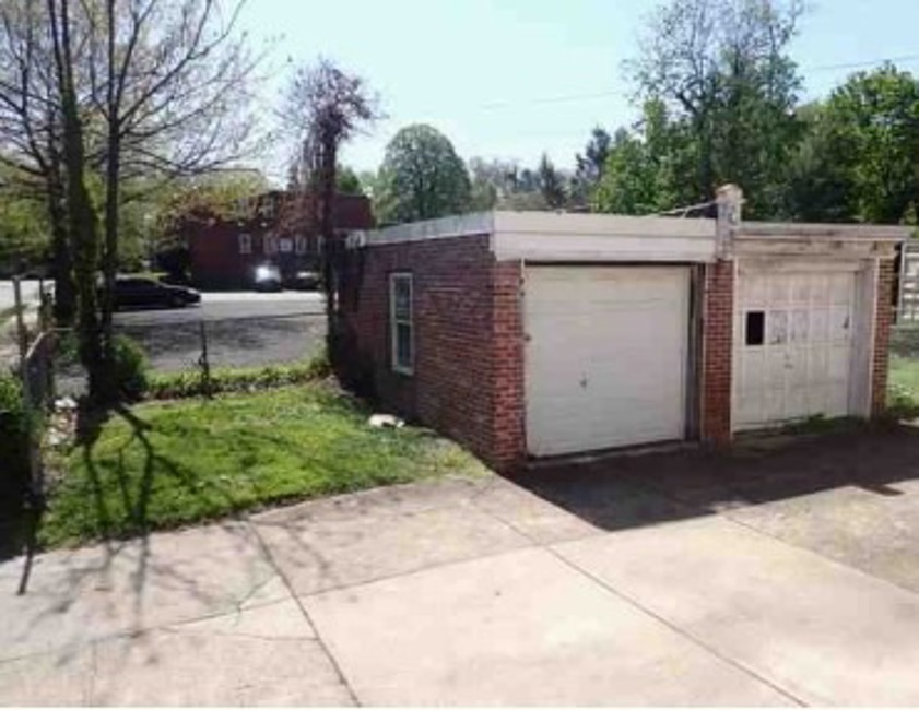 2nd Chance Foreclosure - Reported Vacant, 560 E Locust Ave, Philadelphia, PA 19144