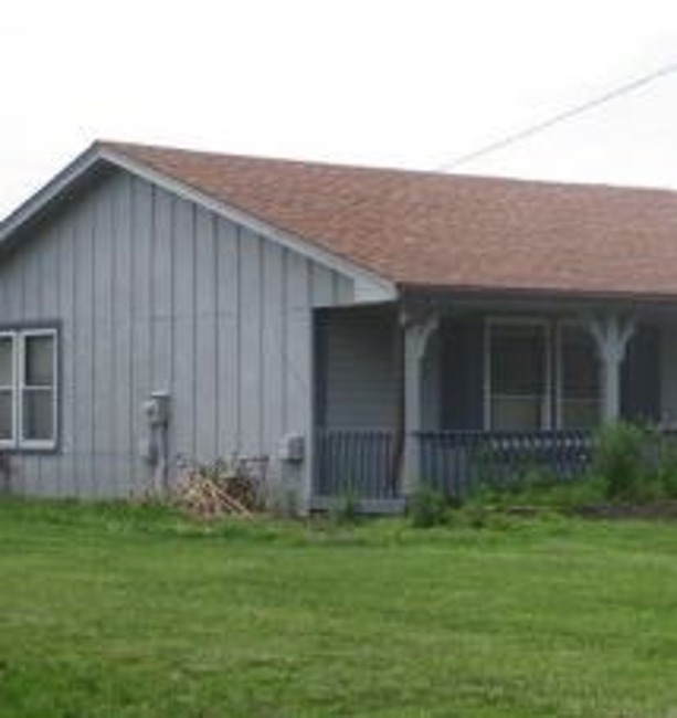 2nd Chance Foreclosure, 2216 West St, Excelsior Springs, MO 64024