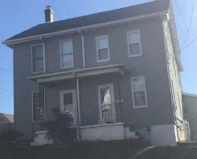 Foreclosure Trustee - Reported Vacant, 320 North St, Jim Thorpe, PA 18229