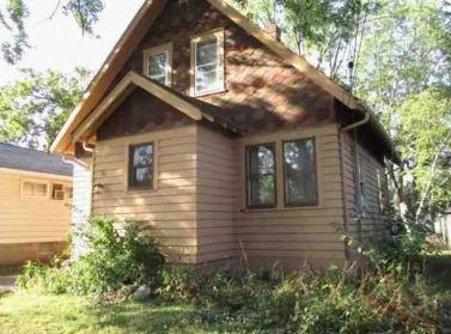2nd Chance Foreclosure, 955 May St, Saint Paul, MN 55116