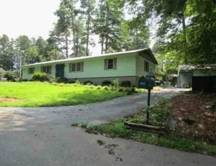 2nd Chance Foreclosure, 234 Red Bud Circle, Henderson, NC 27536