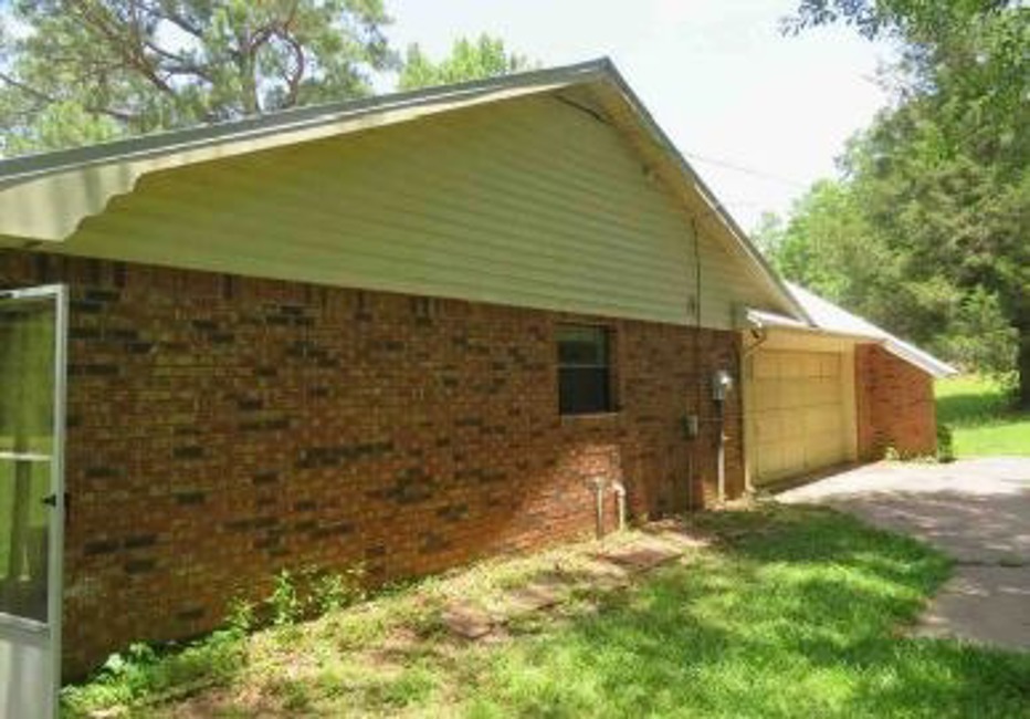 2nd Chance Foreclosure - Reported Vacant, 784 Georgetown St, Hazlehurst, MS 39083