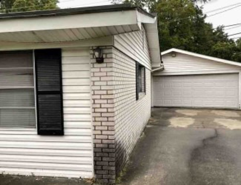 2nd Chance Foreclosure - Reported Vacant, 106 Dyches Drive, Savannah, GA 31406