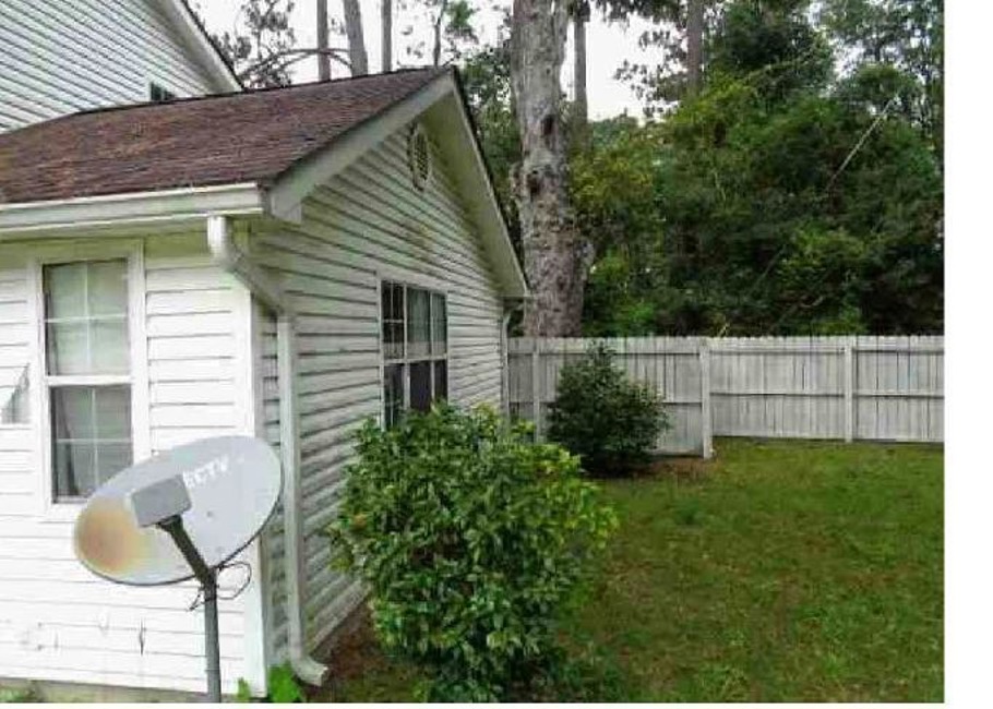 2nd Chance Foreclosure - Reported Vacant, 155 S Elm Ln, Jesup, GA 31546