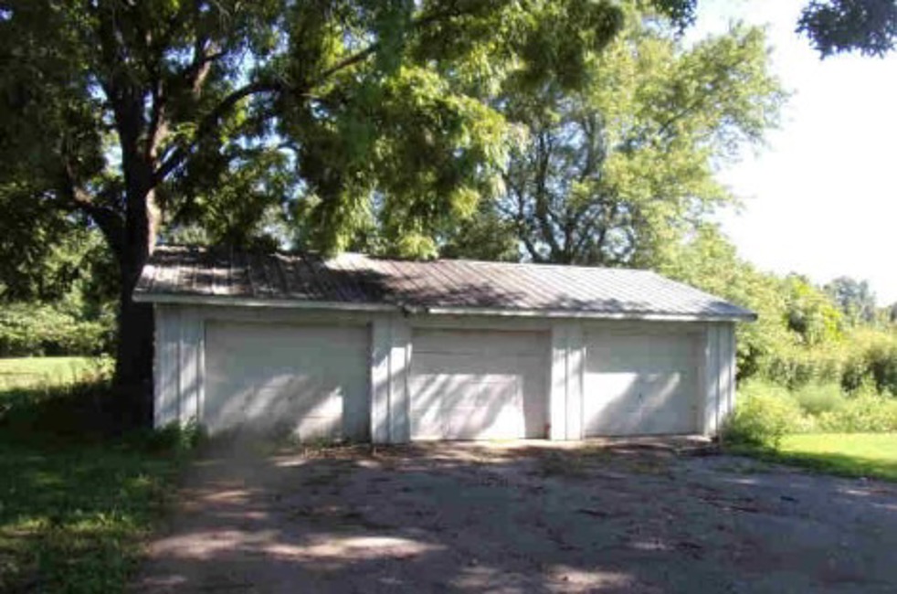 2nd Chance Foreclosure - Reported Vacant, 303E County Road 900 N, Brazil, IN 47834