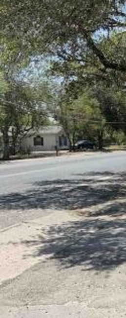 2nd Chance Foreclosure, 811N Archer St, Beeville, TX 78102