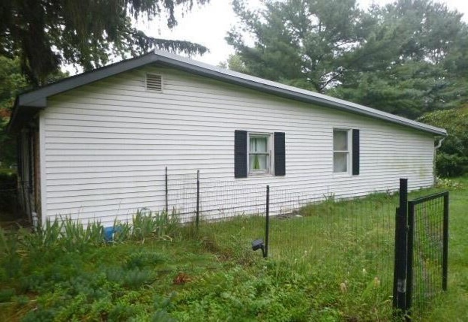 2nd Chance Foreclosure - Reported Vacant, 69863 Monroe Street, Edwardsburg, MI 49112
