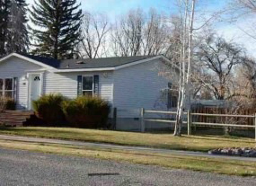 2nd Chance Foreclosure, 610 W F St, Basin, WY 82410