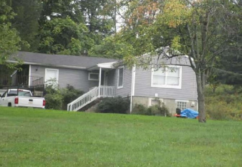 Foreclosure Trustee, 1491 Renton Road, Pittsburgh, PA 15239