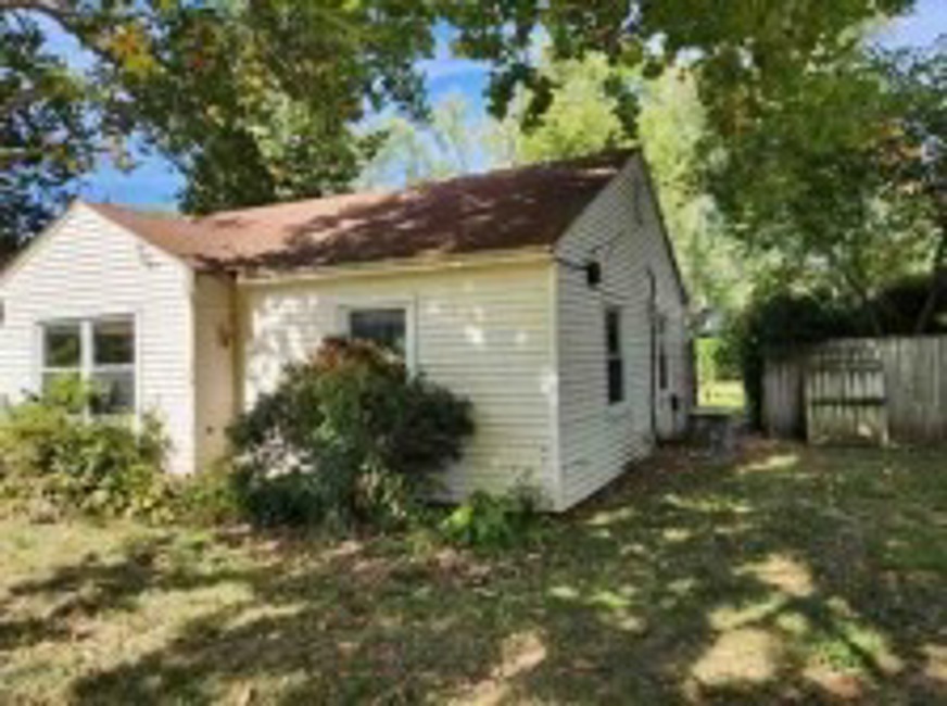 2nd Chance Foreclosure - Reported Vacant, 2514 Sw 23RD St., Topeka, KS 66611