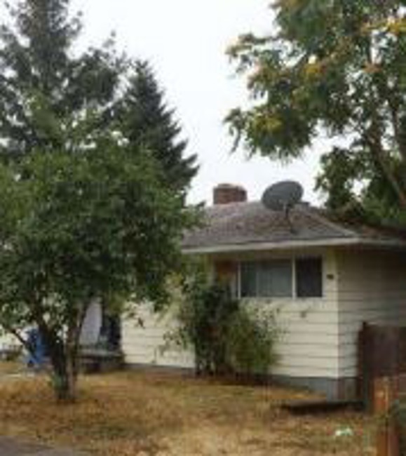Foreclosure Trustee, 10026 South East Insley Street., Portland, OR 97266