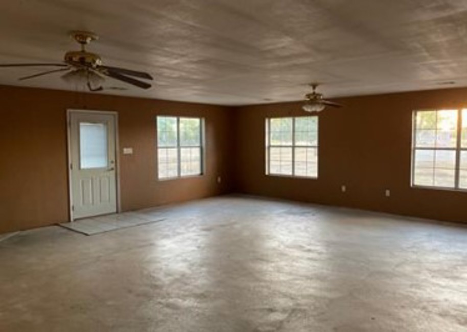 2nd Chance Foreclosure - Reported Vacant, 2822 East Paradise Lane, Enid, OK 73701
