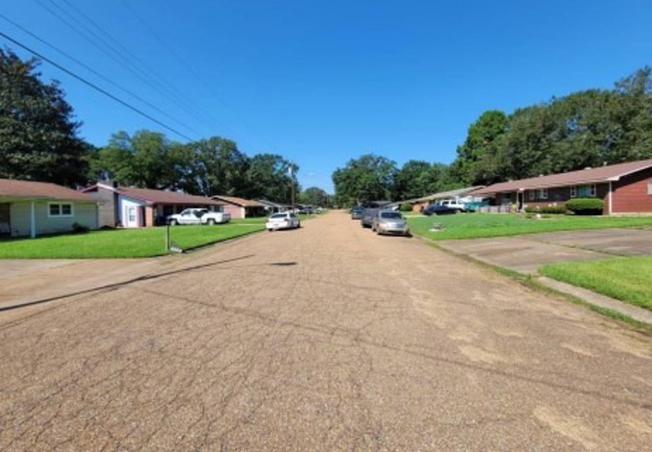 2nd Chance Foreclosure - Reported Vacant, 4832 Rosehaven Drive, Jackson, MS 39209