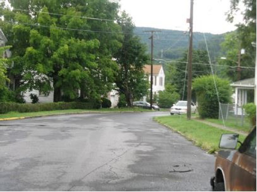Foreclosure Trustee, 711 Commercial Ave, Clifton Forge, VA 24422
