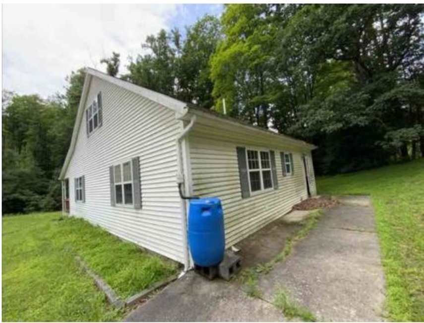 2nd Chance Foreclosure - Reported Vacant, 4221 Sugar Run Rd, Millerstown, PA 17062