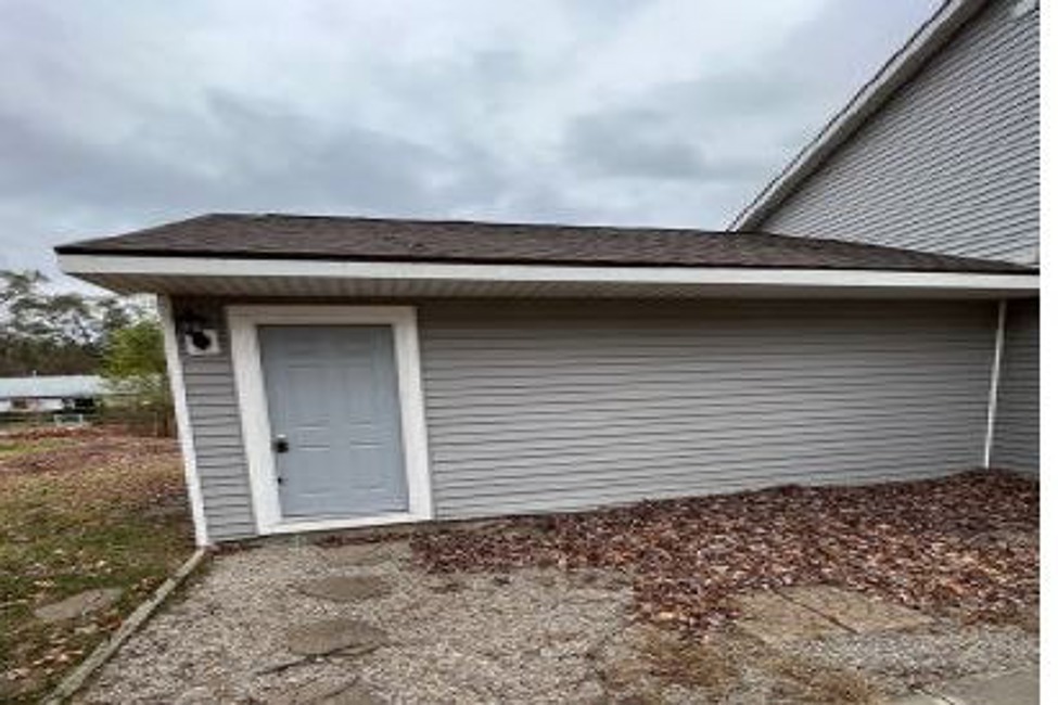 2nd Chance Foreclosure - Reported Vacant, 865 Dunreath St, Wolverine Lake, MI 48390
