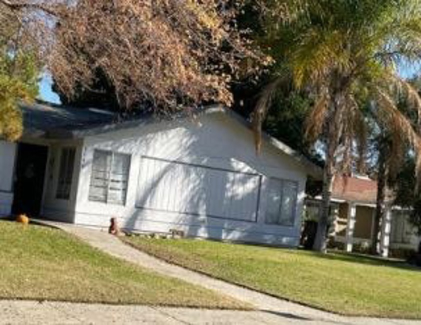 Foreclosure Trustee, 2900  Whitley Dr, Bakersfield, CA 93309