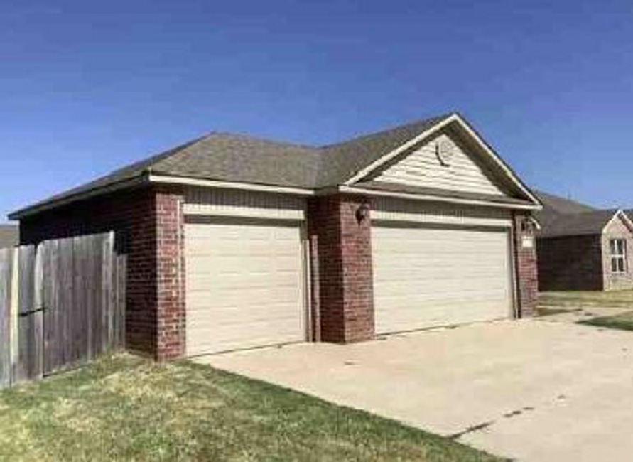 2nd Chance Foreclosure - Reported Vacant, 4717 Fieldstone Dr, Oklahoma City, OK 73179