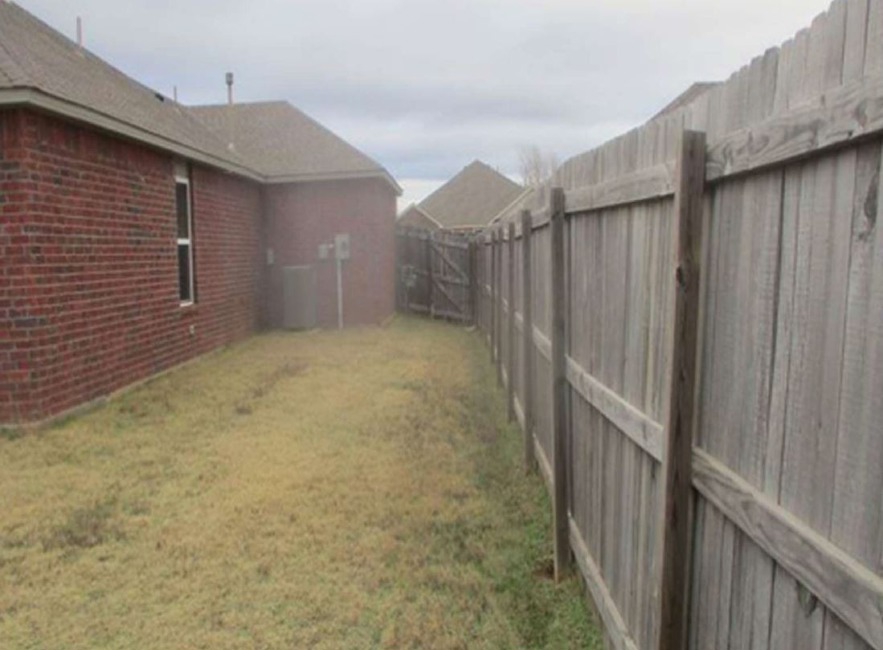 2nd Chance Foreclosure - Reported Vacant, 4717 Fieldstone Dr, Oklahoma City, OK 73179