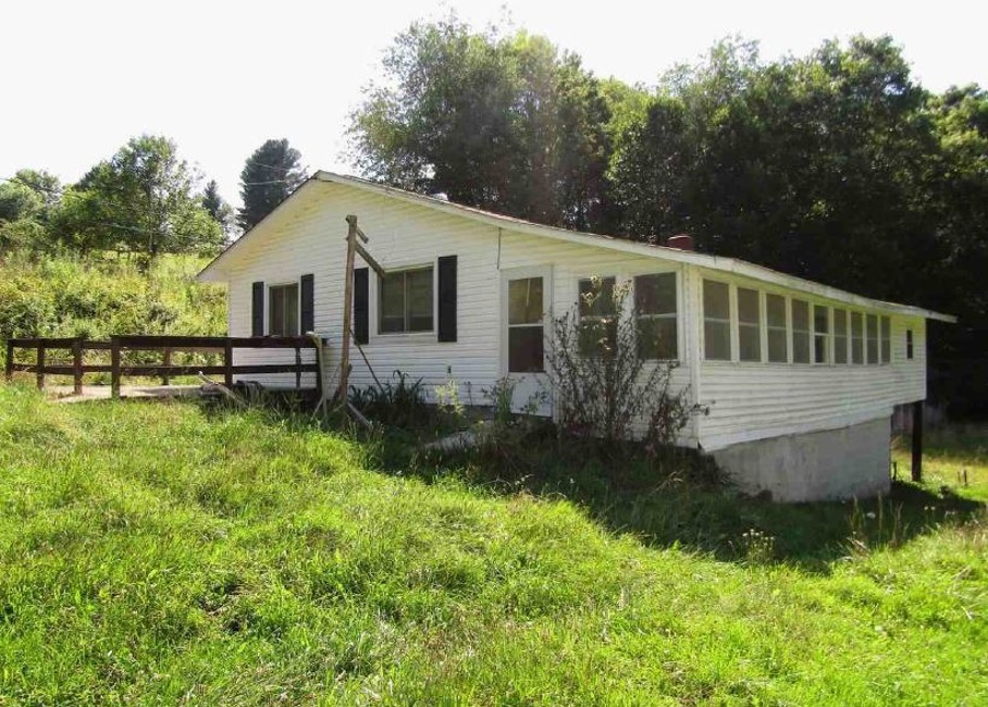 2nd Chance Foreclosure - Reported Vacant, 572 Sam Black Church Rd, Smoot, WV 24977