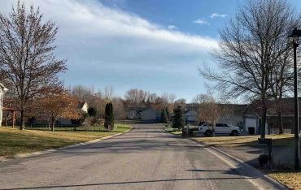 2nd Chance Foreclosure - Reported Vacant, 300 5TH St Nw, St Michael, MN 55376