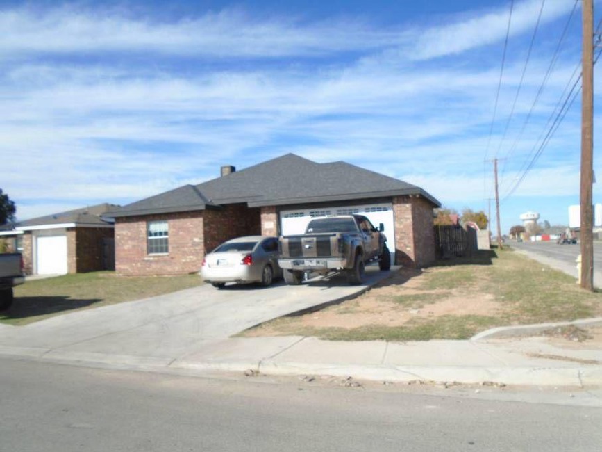 2nd Chance Foreclosure, 423 E Oak Ave, Midland, TX 79705