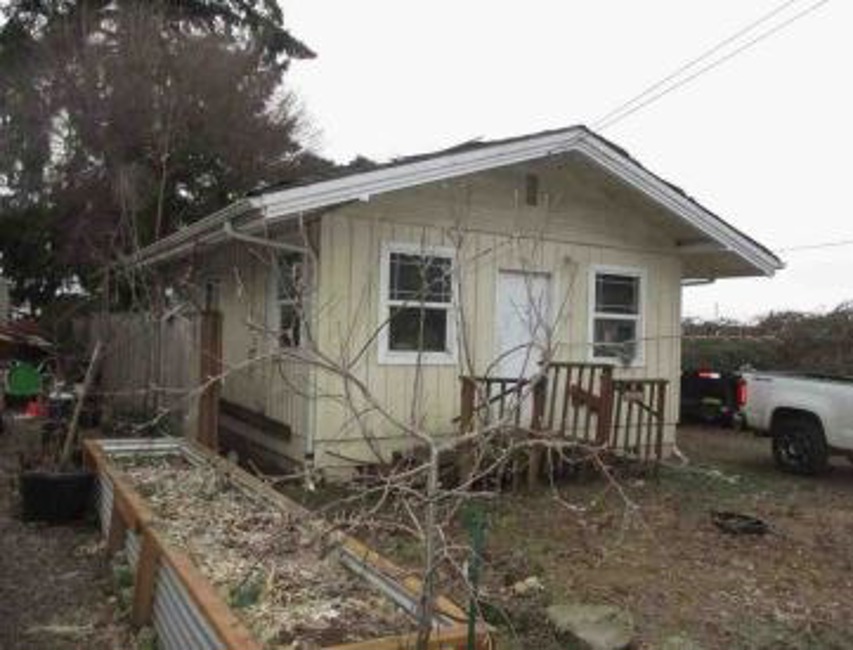 Foreclosure Trustee - Reported Vacant, 290 Knapp Ln, Eugene, OR 97404