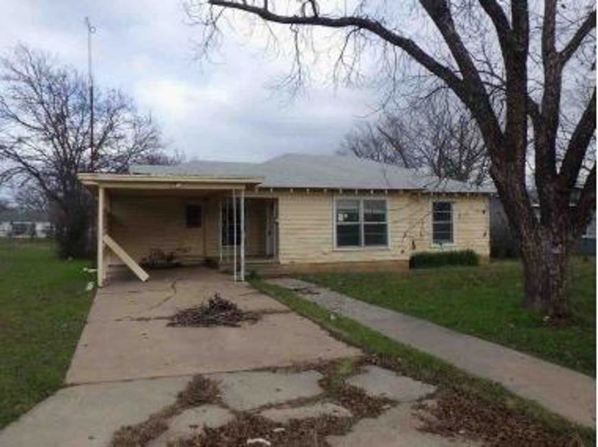 Foreclosure Trustee - Reported Vacant, 2102 6th Street, Brownwood, TX 76801