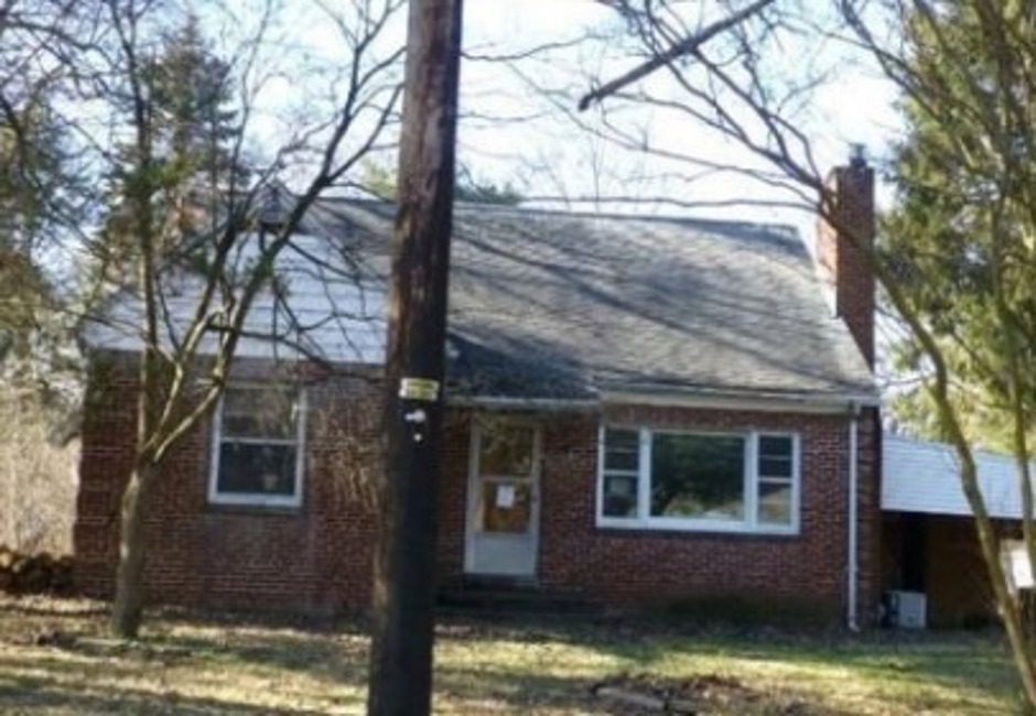 Foreclosure Trustee - Reported Vacant, 205 Wood St, Harrisburg, PA 17109