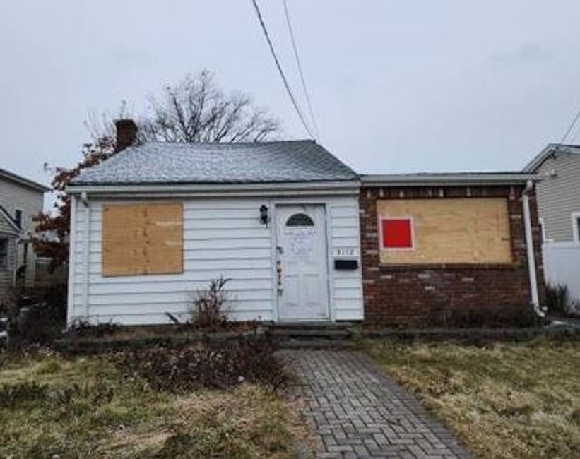 2nd Chance Foreclosure - Reported Vacant, 3112 Royal Avenue, Oceanside, NY 11572