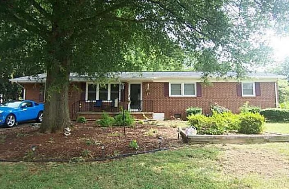 Foreclosure Trustee, 1207 Meadowood Ln, Shelby, NC 28150