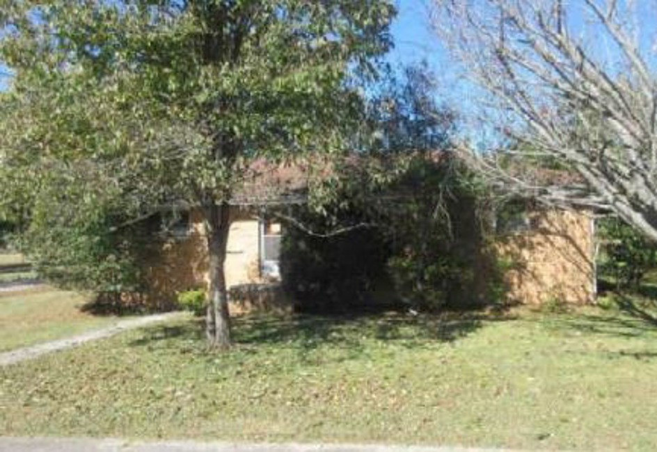 Foreclosure Trustee - Reported Vacant, 701 N Chamberlain Ave, Rockwood, TN 37854