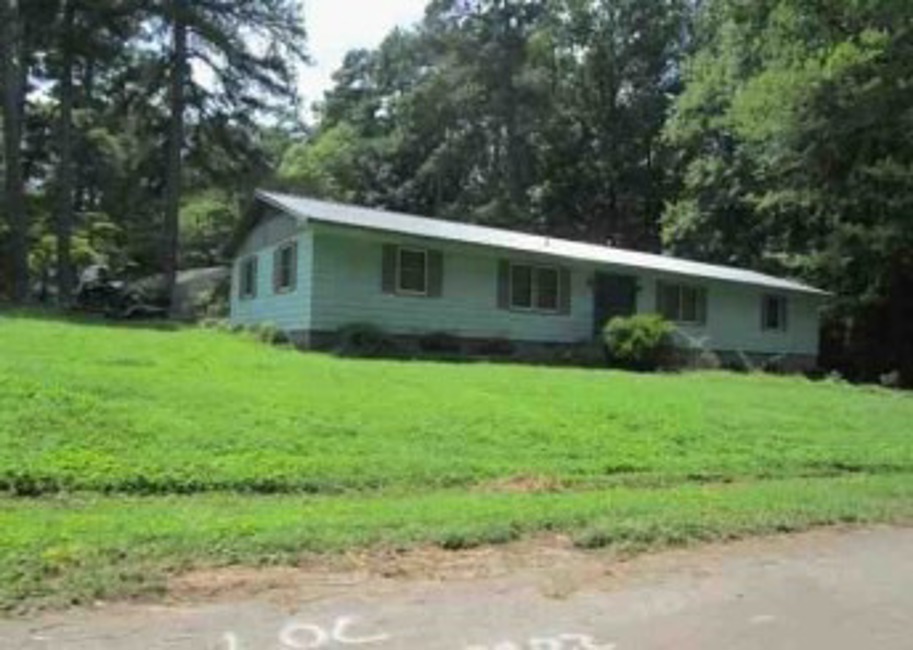 2nd Chance Foreclosure, 234 Red Bud Circle, Henderson, NC 27536