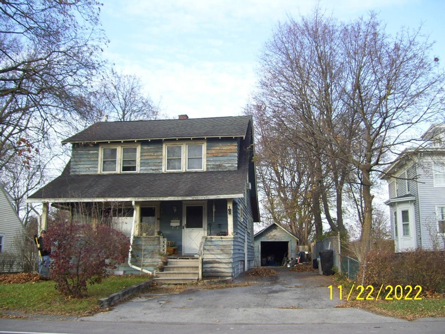 Bank Owned, 319 East Molloy Road, Syracuse, NY 13211