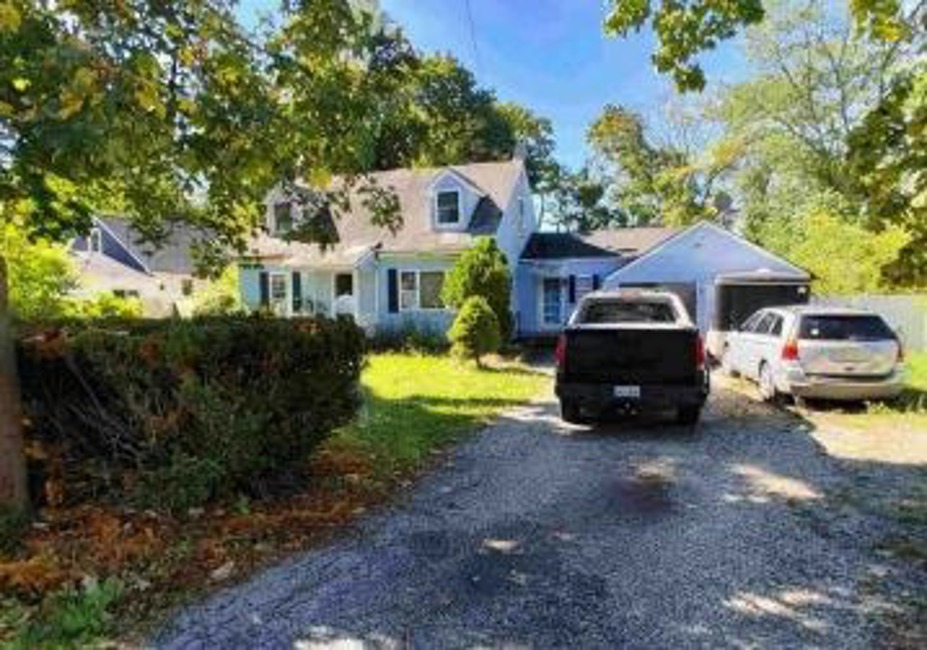 Foreclosure Trustee, 40 Willoughby St, Brentwood, NY 11717