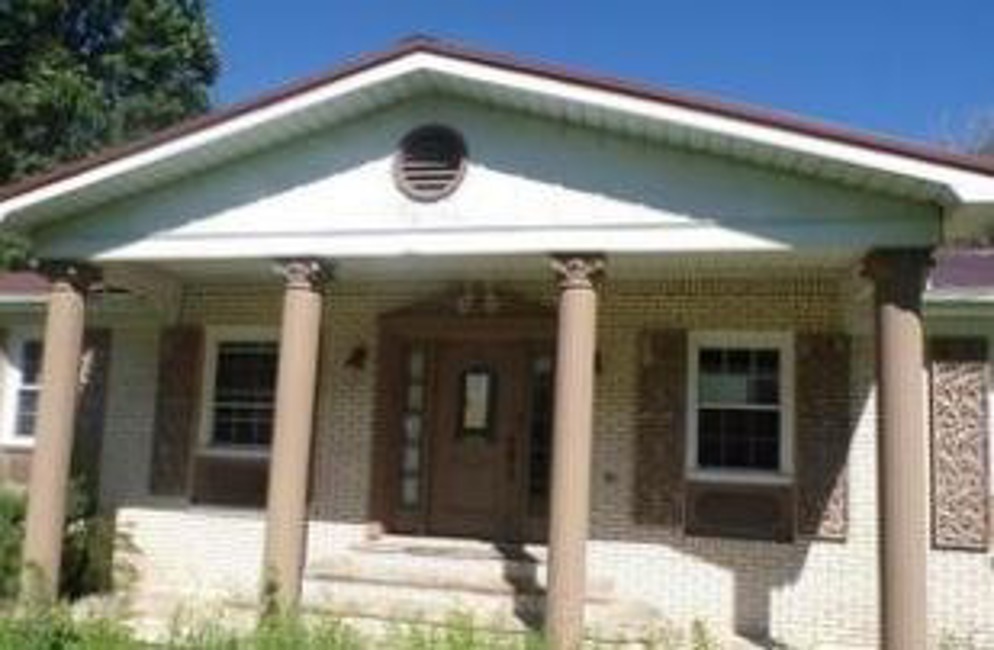Bank Owned, 1977 Upper Johns Cre, Kimper, KY 41539