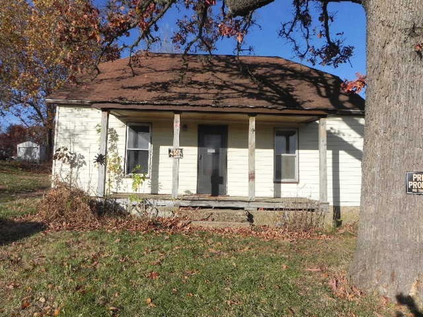 Bank Owned, 710 Hickory St, Barnett, MO 65011
