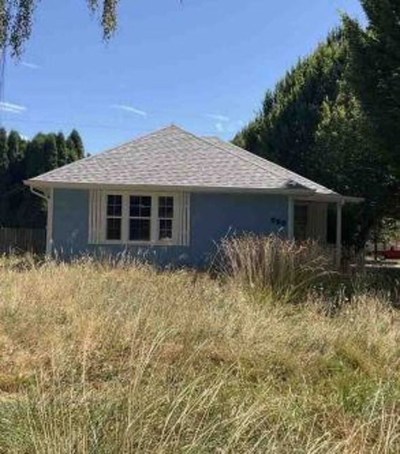 2nd Chance Foreclosure - Reported Vacant, 502  18TH Ave, Longview, WA 23803