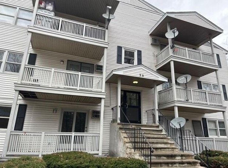 2nd Chance Foreclosure - Reported Vacant, 30 Abbey Rd Unit 3-105, Leominster, MA 1453