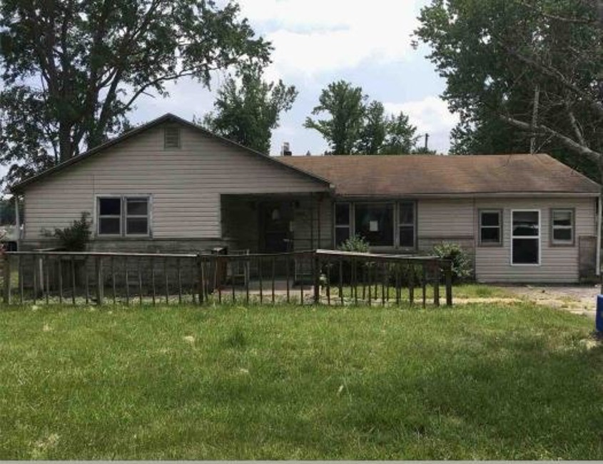2nd Chance Foreclosure - Reported Vacant, 841 Banta Avenue, Madison, IN 47250
