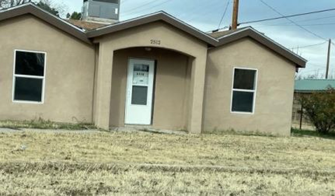 Foreclosure Trustee, 2512 Arkansas St, Carlsbad, NM 88220